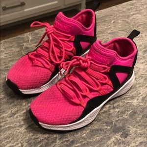 Girls Jordan basketball shoes